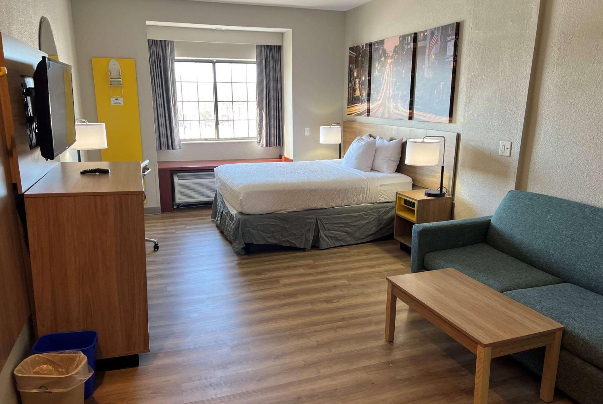 Days Inn By Wyndham Near Kansas Speedway Kansas City Esterno foto